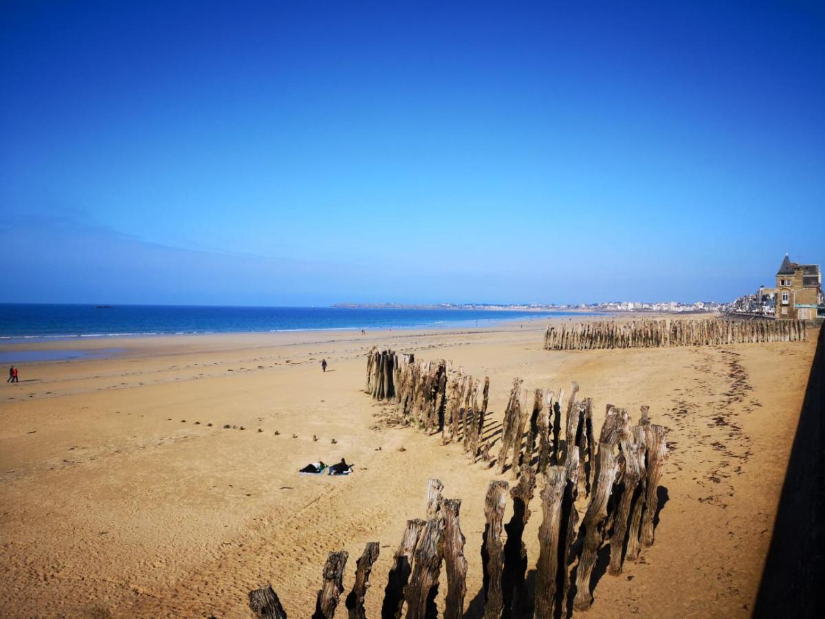 Le Clos Diri Dinan Exteriér fotografie